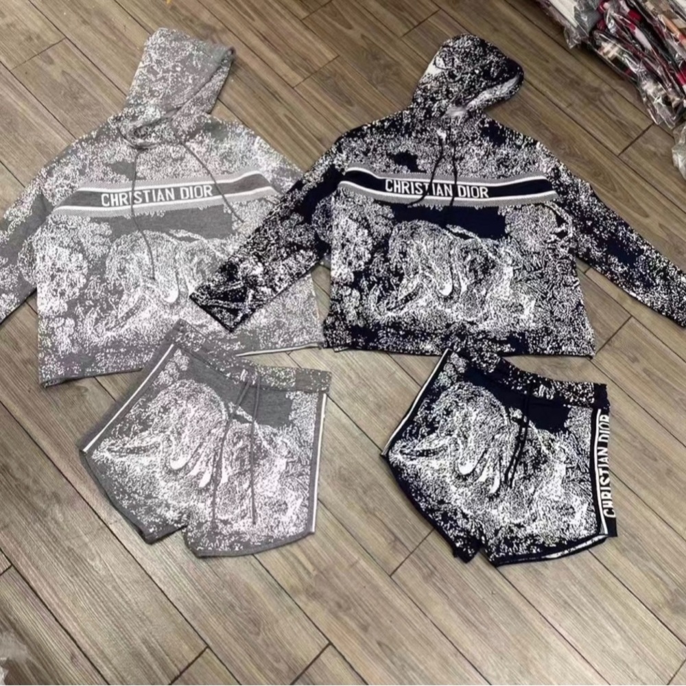 CD sweater set.